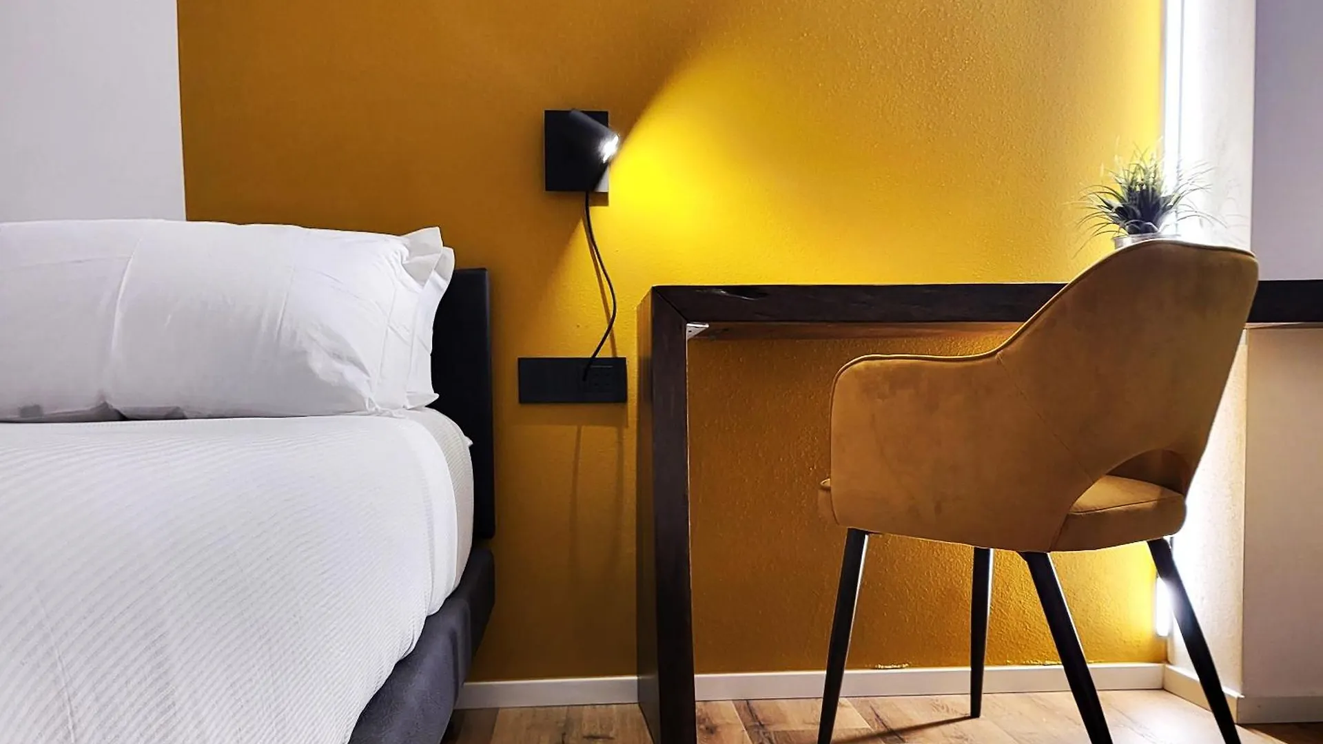 Adisartur Elegant B&B Orzinuovi 0*,